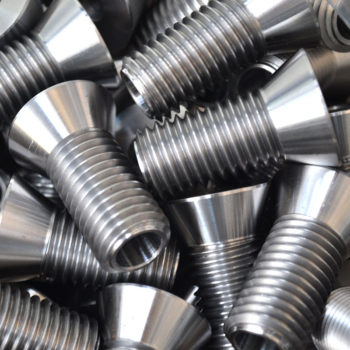 Special broach screws for crushing machines